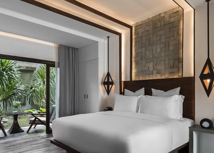 Jaya House River Park 5*